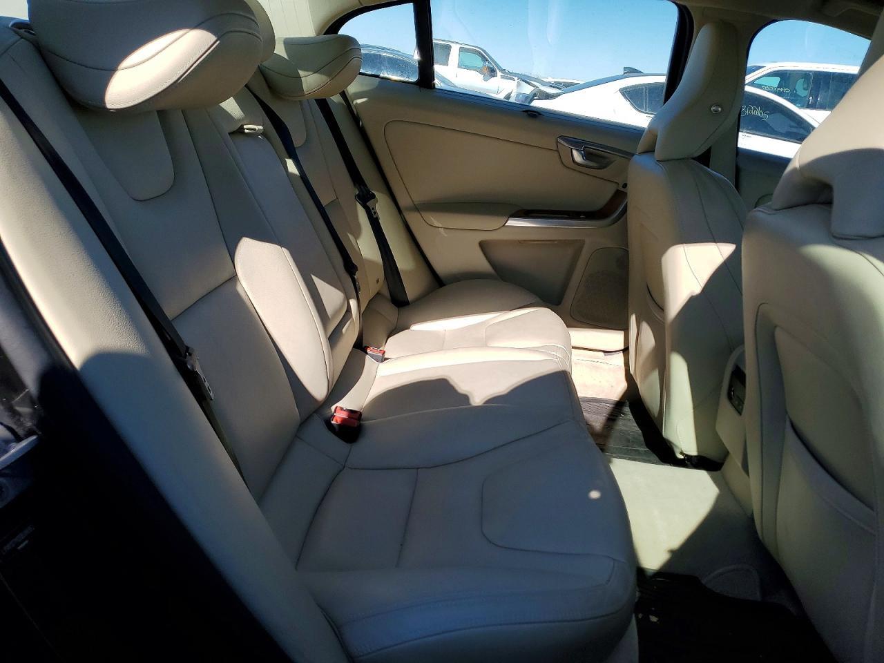 2016 Volvo S60 Platinum