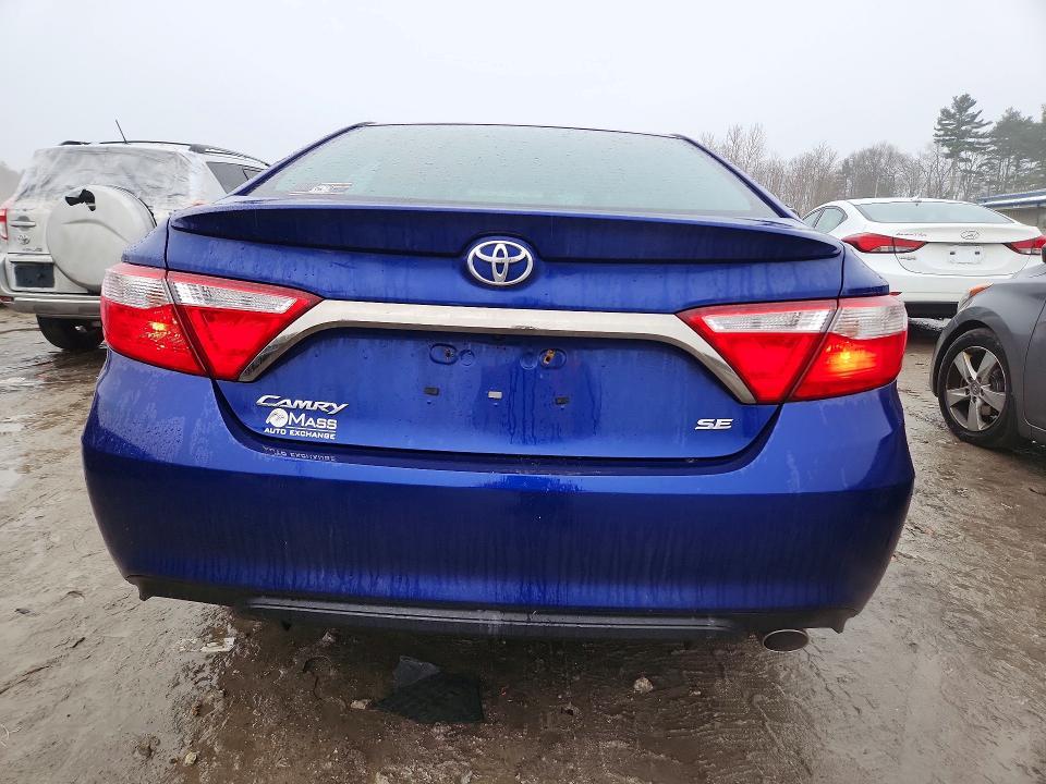 2016 Toyota Camry se