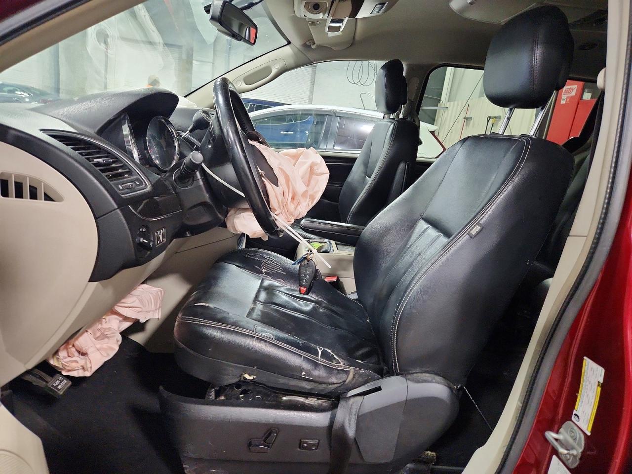 2013 Chrysler Town & Country Touring