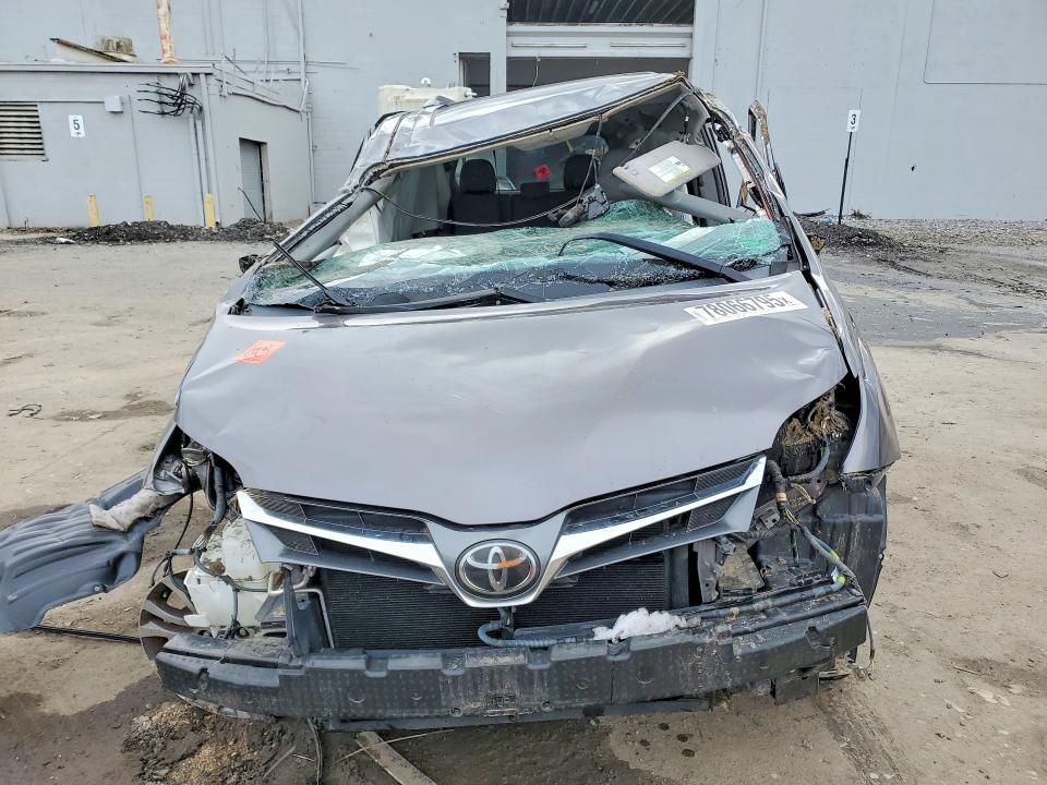 2018 Toyota Sienna xle