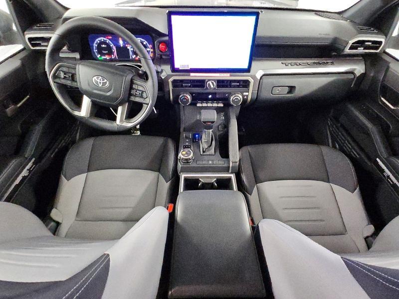 2025 Toyota Tacoma TRD OFF-ROAD HV