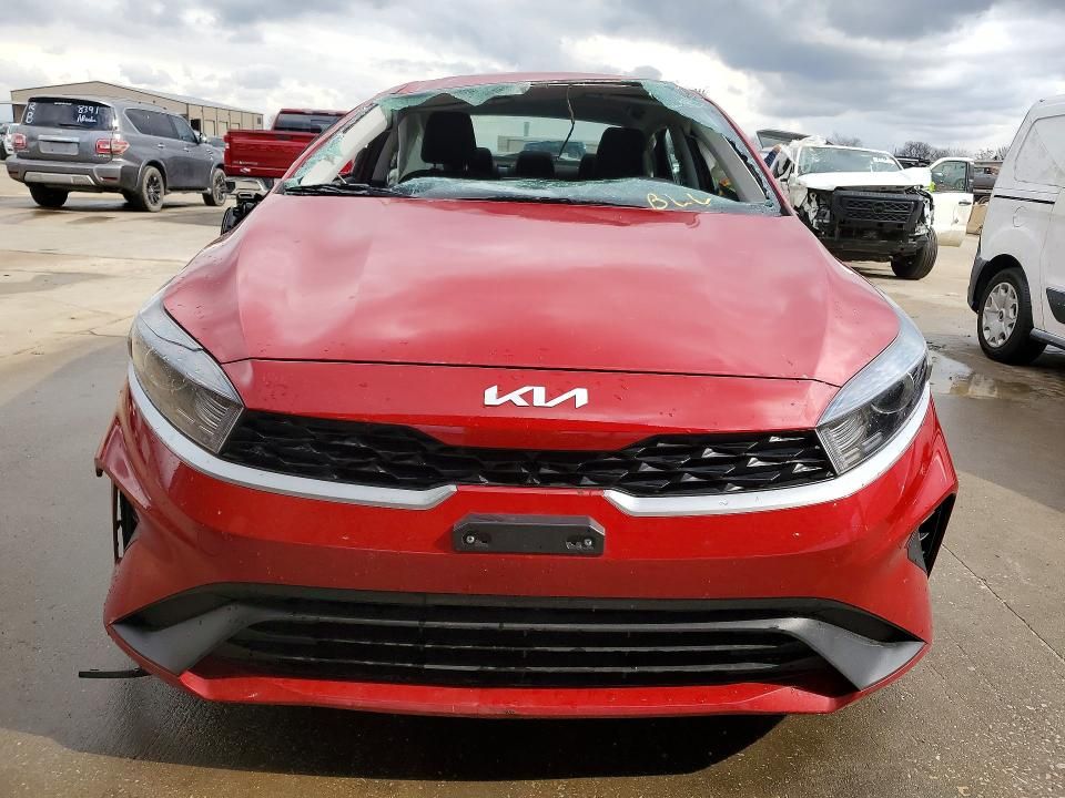 2023 KIA Forte lx