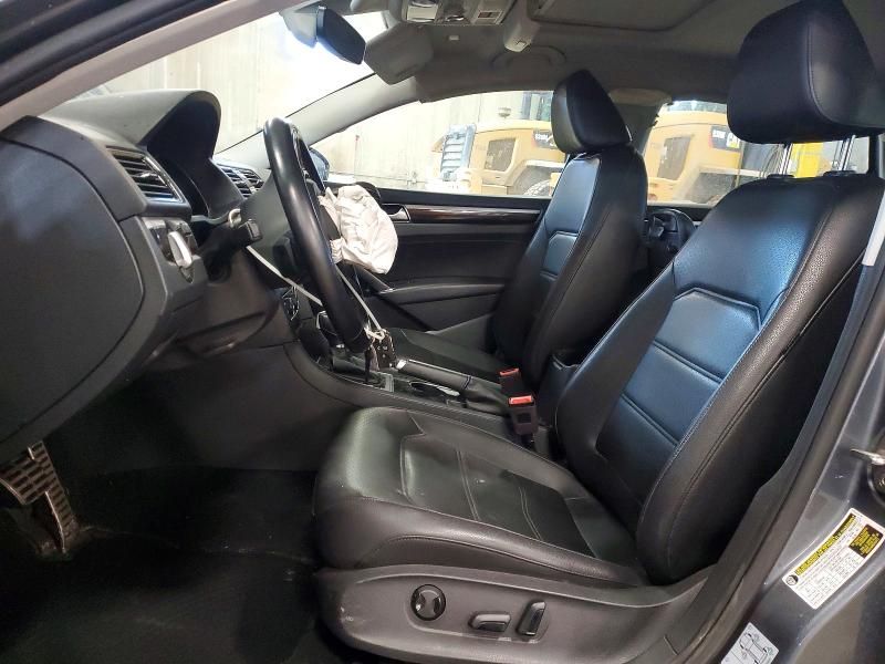 2019 Volkswagen Passat se R-line