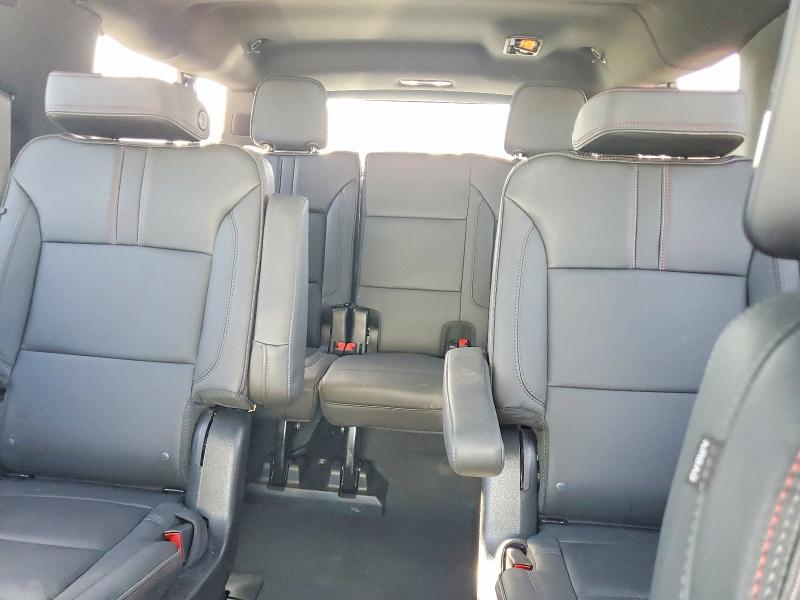 2023 Chevrolet Suburban C1500 rst