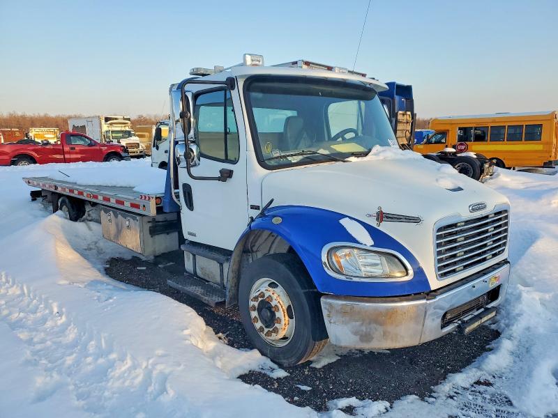 2007 Freightliner Business Class M2 Rollback Truck