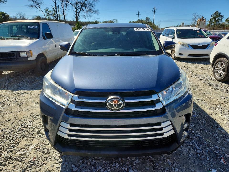 2019 Toyota Highlander le