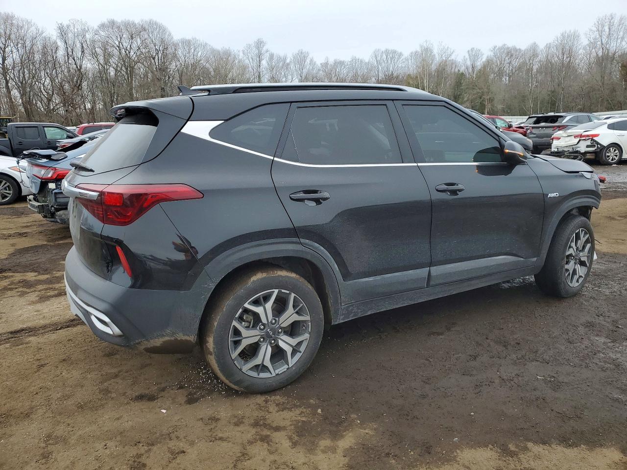2023 KIA Seltos ex