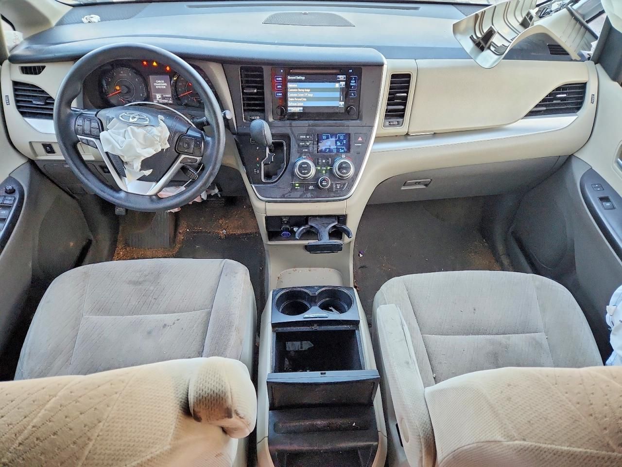 2016 Toyota Sienna le 8-passenger