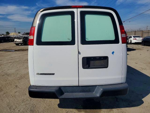 2018 Chevrolet Express G2500