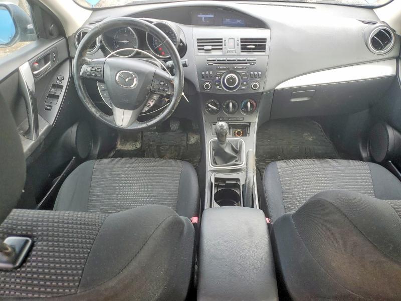 2013 Mazda 3 I