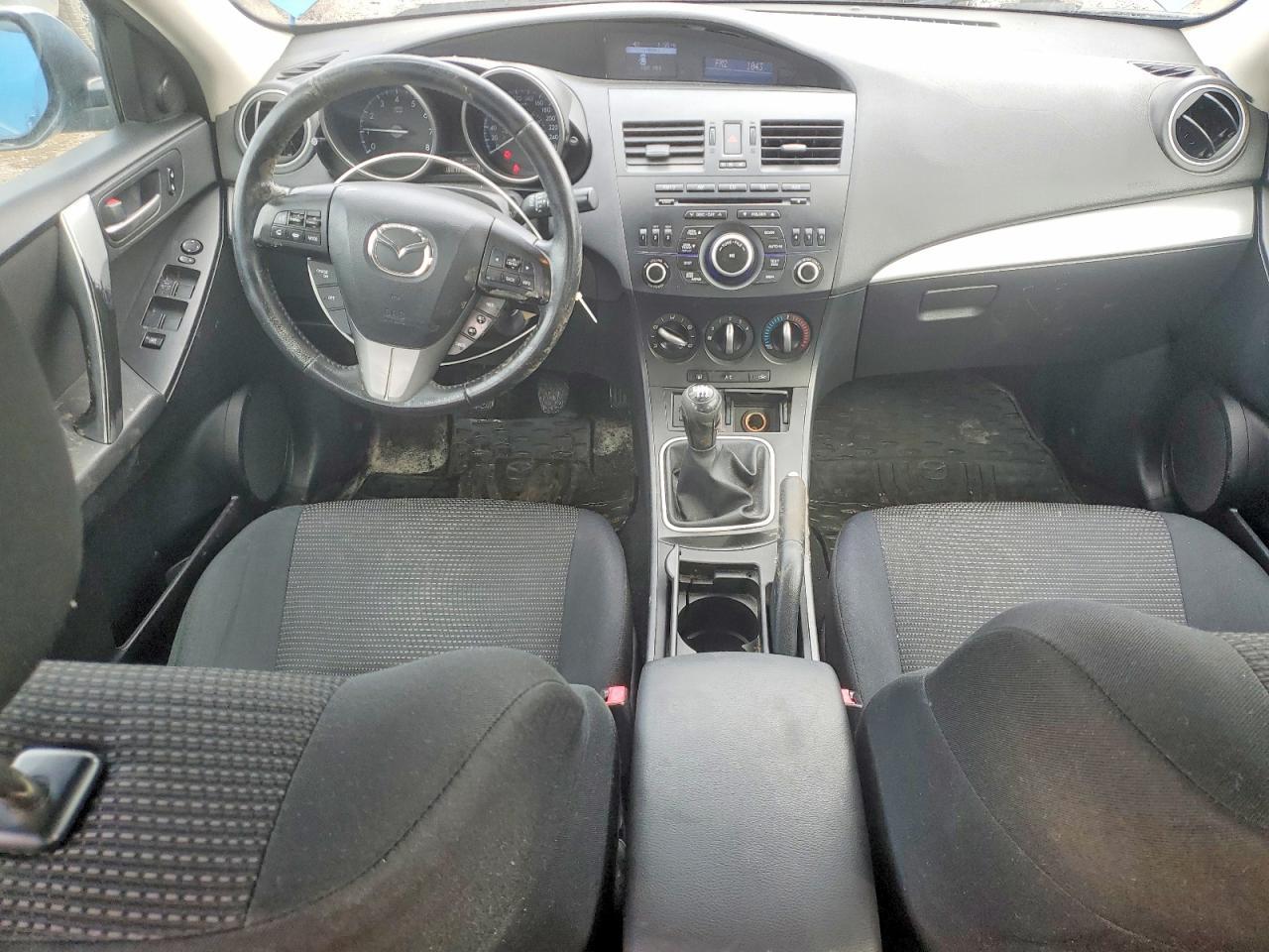2013 Mazda 3 I