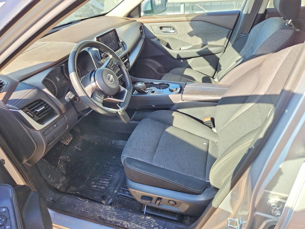2022 Nissan Rogue sv