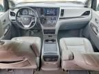 2016 Toyota Sienna xle