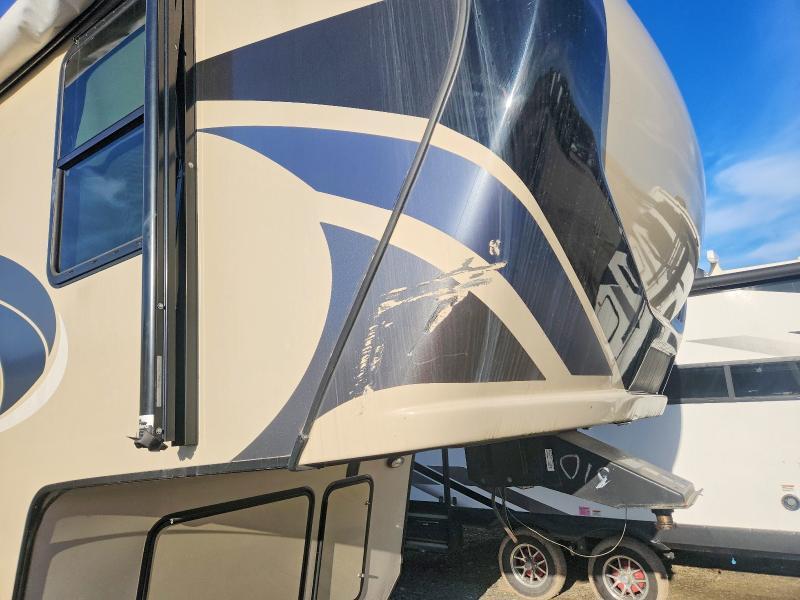 2019 Keystone Montana Camper