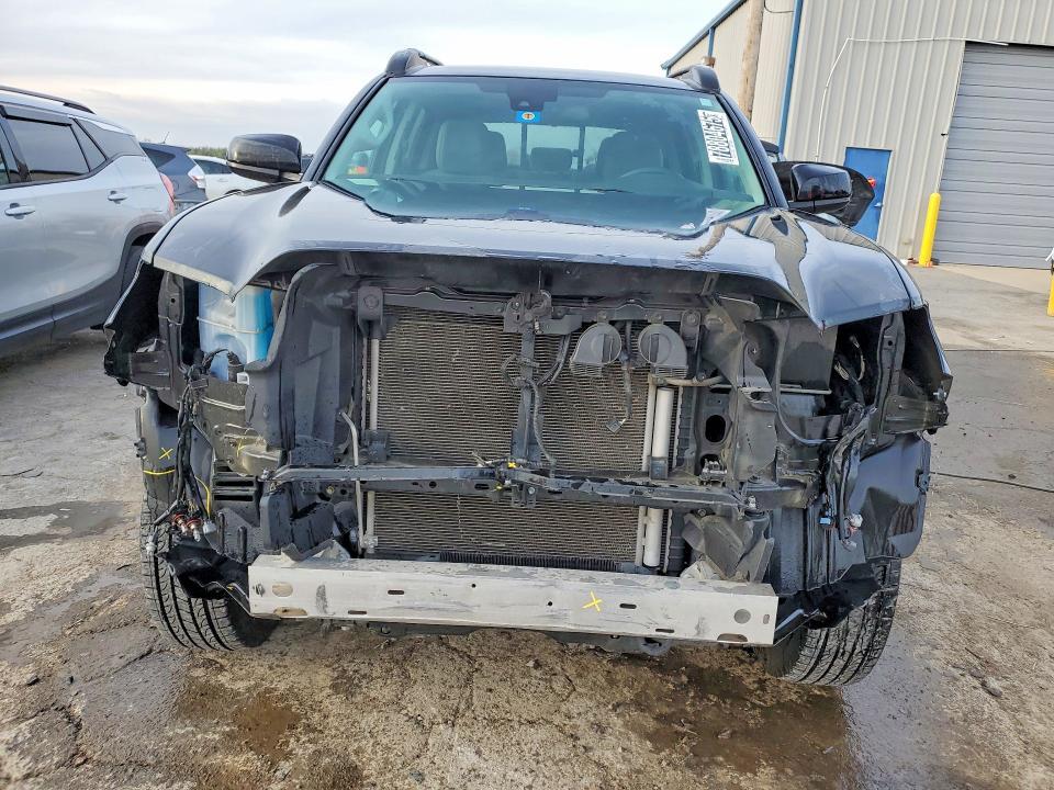 2022 Toyota Tacoma sr V6