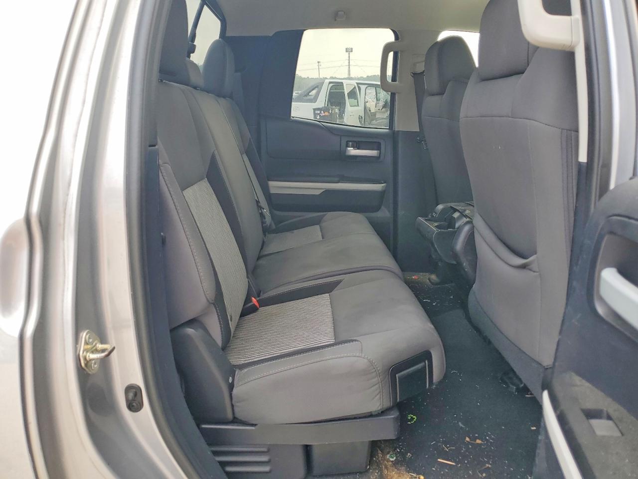 2015 Toyota Tundra SR5