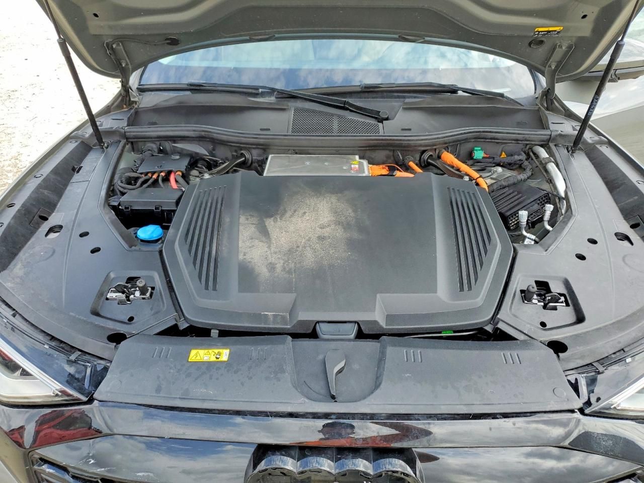 2024 Audi Q8 E-tron Prestige