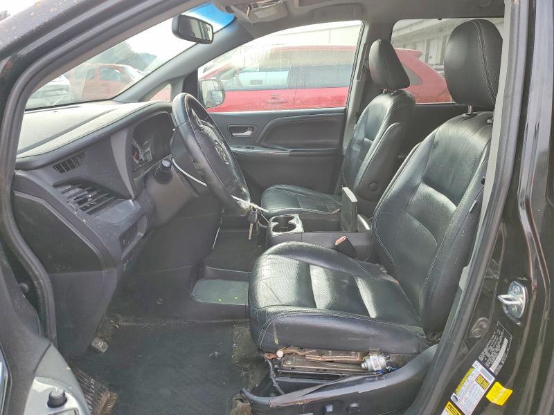 2015 Toyota Sienna Sport