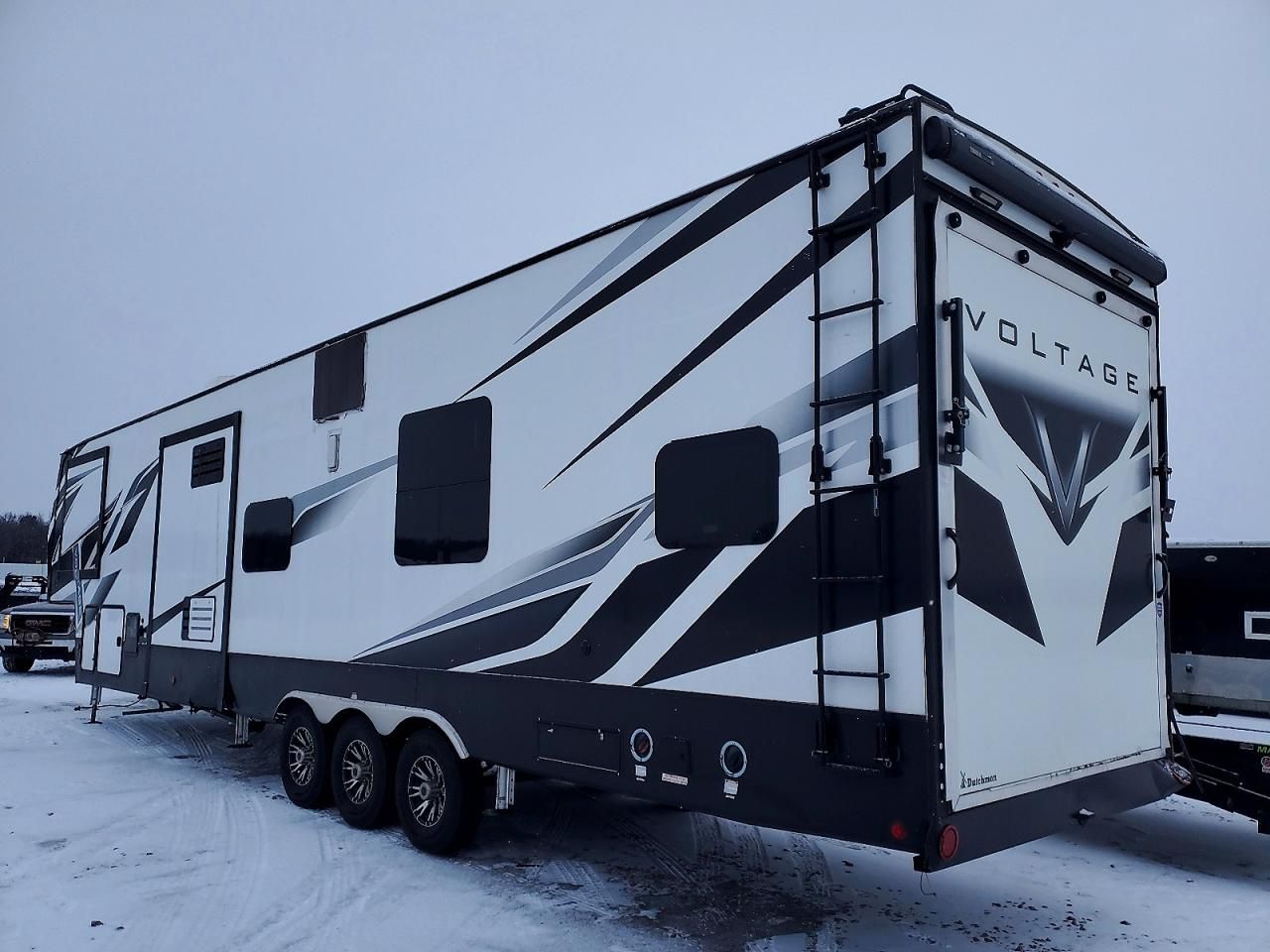 2021 Keystone 2021 Dutchman Voltage