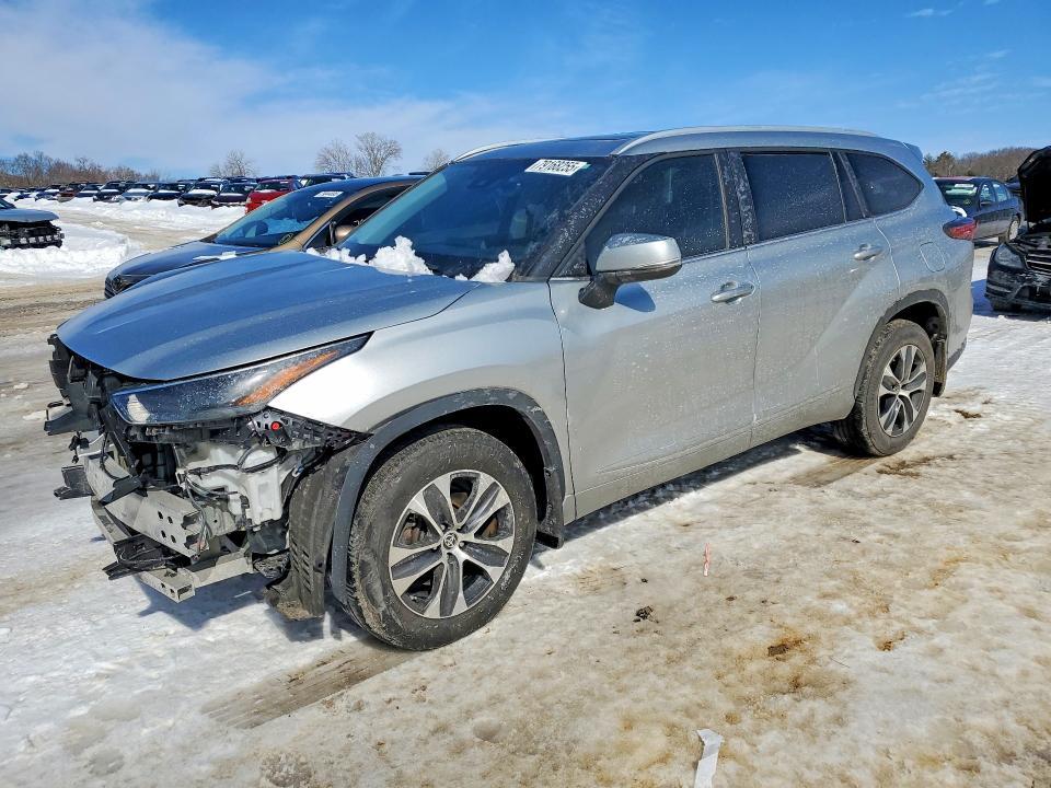 2023 Toyota Highlander xle