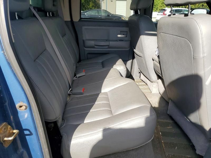 2005 Dodge Dakota Quad Laramie