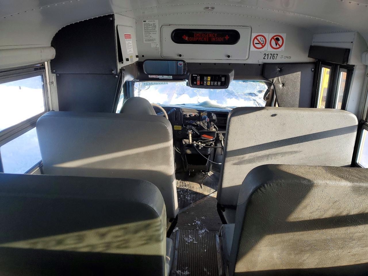 2011 Chevrolet 2011 Thomas Minotour G3500-School Bus