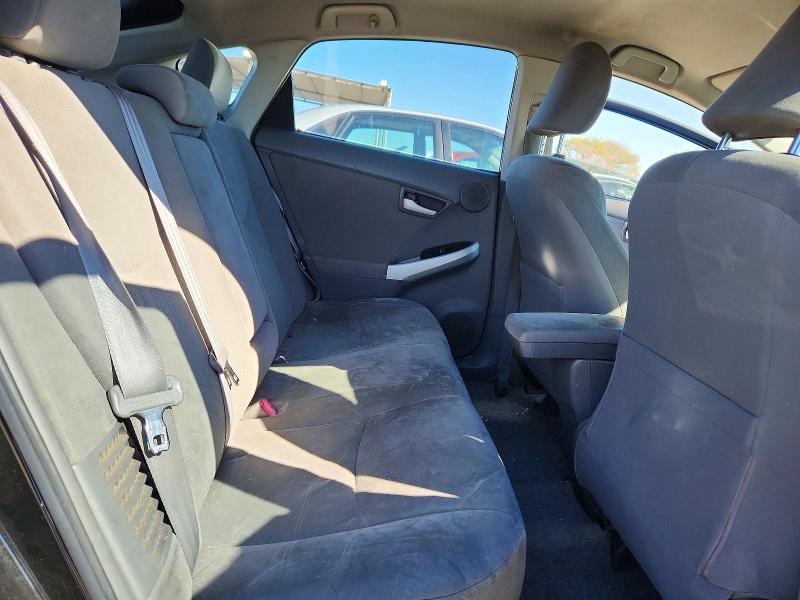 2010 Toyota Prius iii