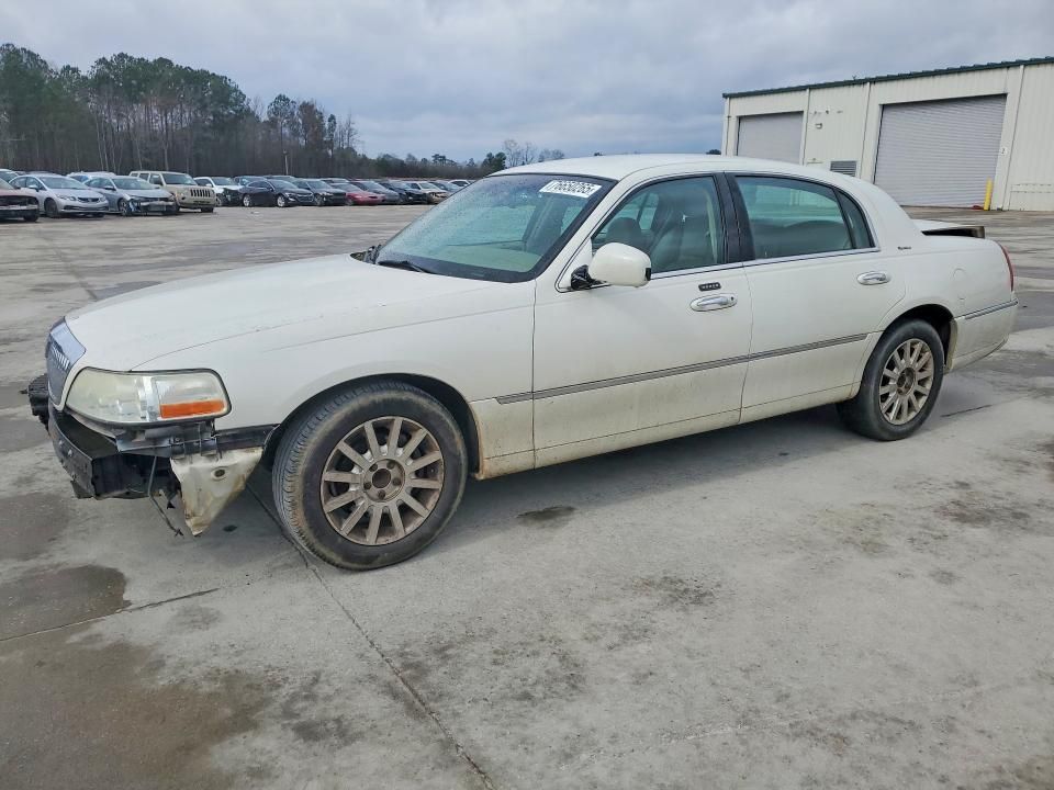 2006 Lincoln Town car Signature