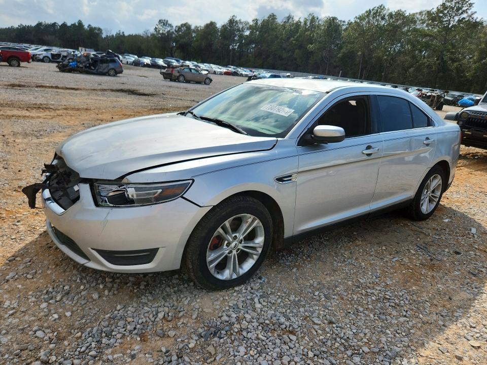 2016 Ford Taurus sel