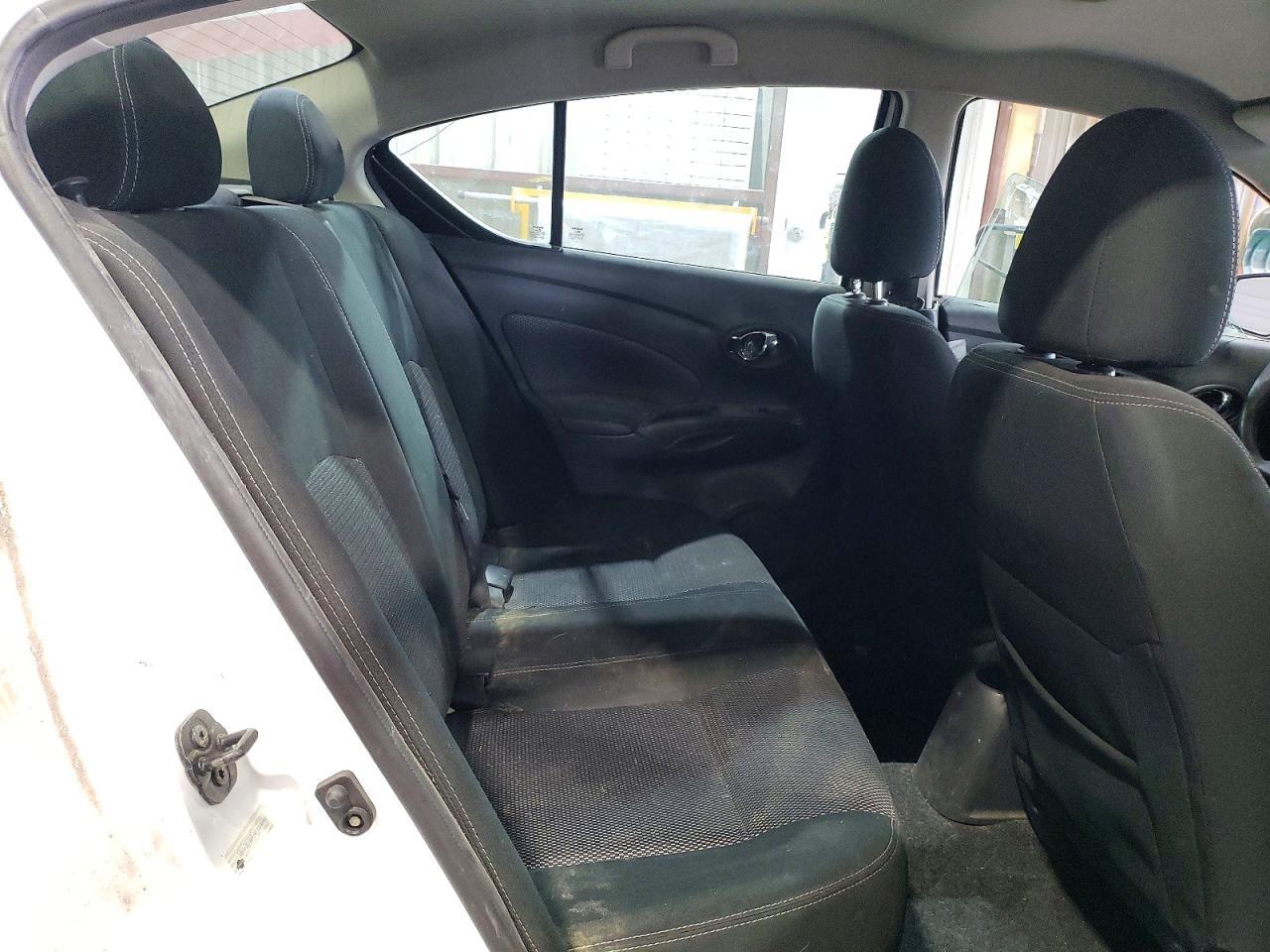 2019 Nissan Versa sv