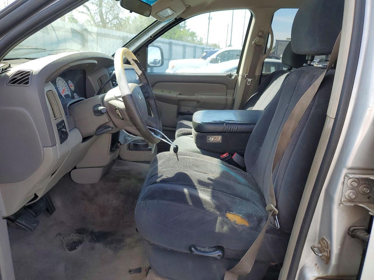 2004 Dodge RAM 1500 ST