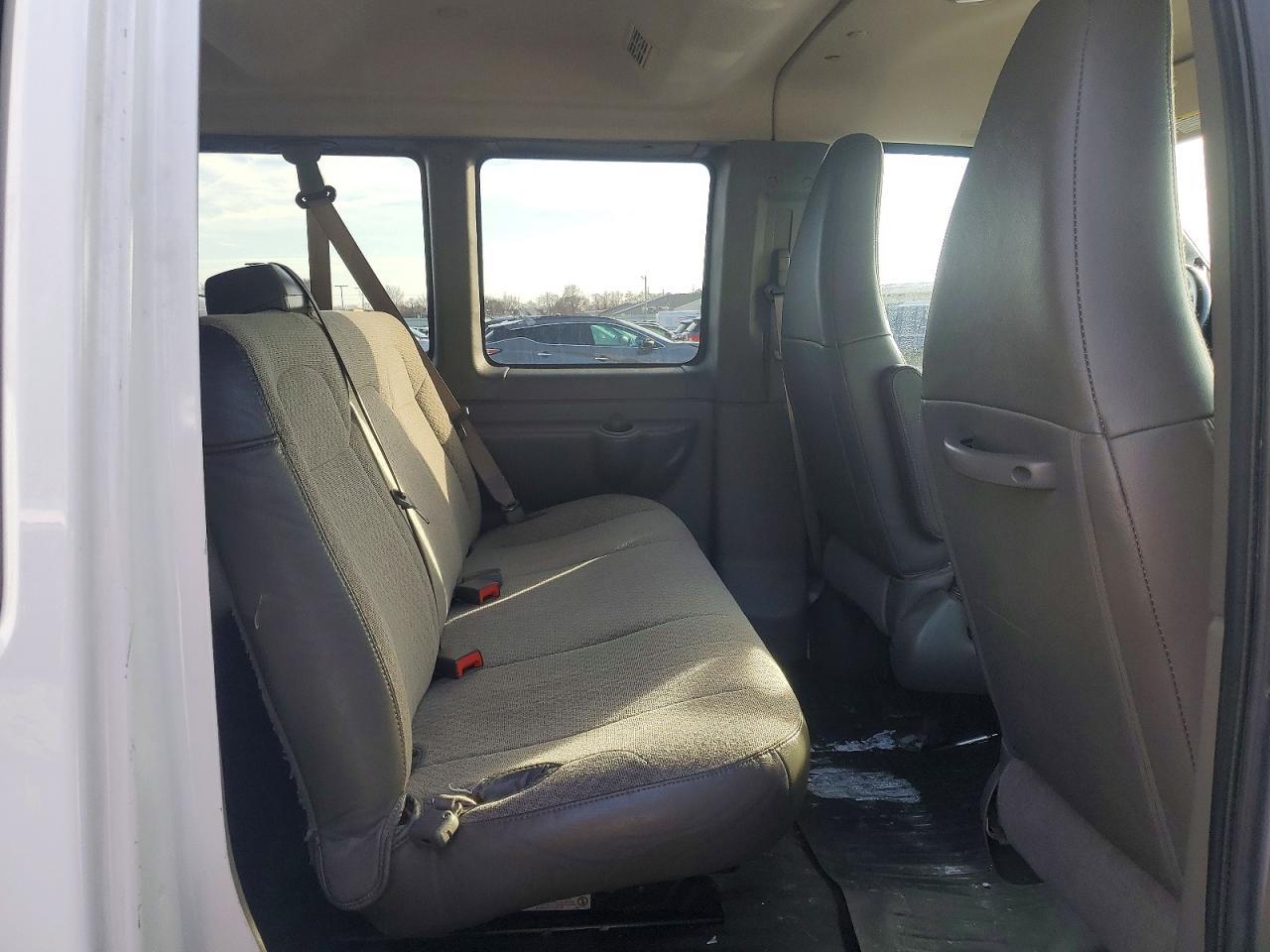 2023 GMC Savana G3500 LS