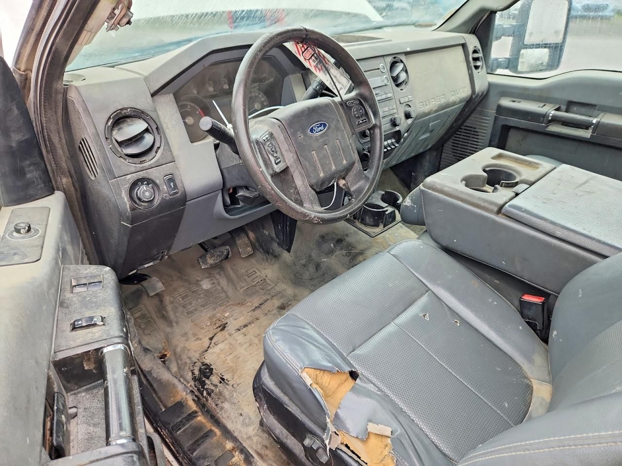 2016 Ford F550 Super Duty Flatbed Truck