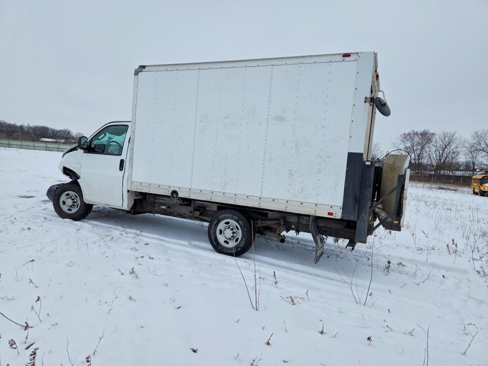 2016 Chevrolet Express G3500 BOX Truck