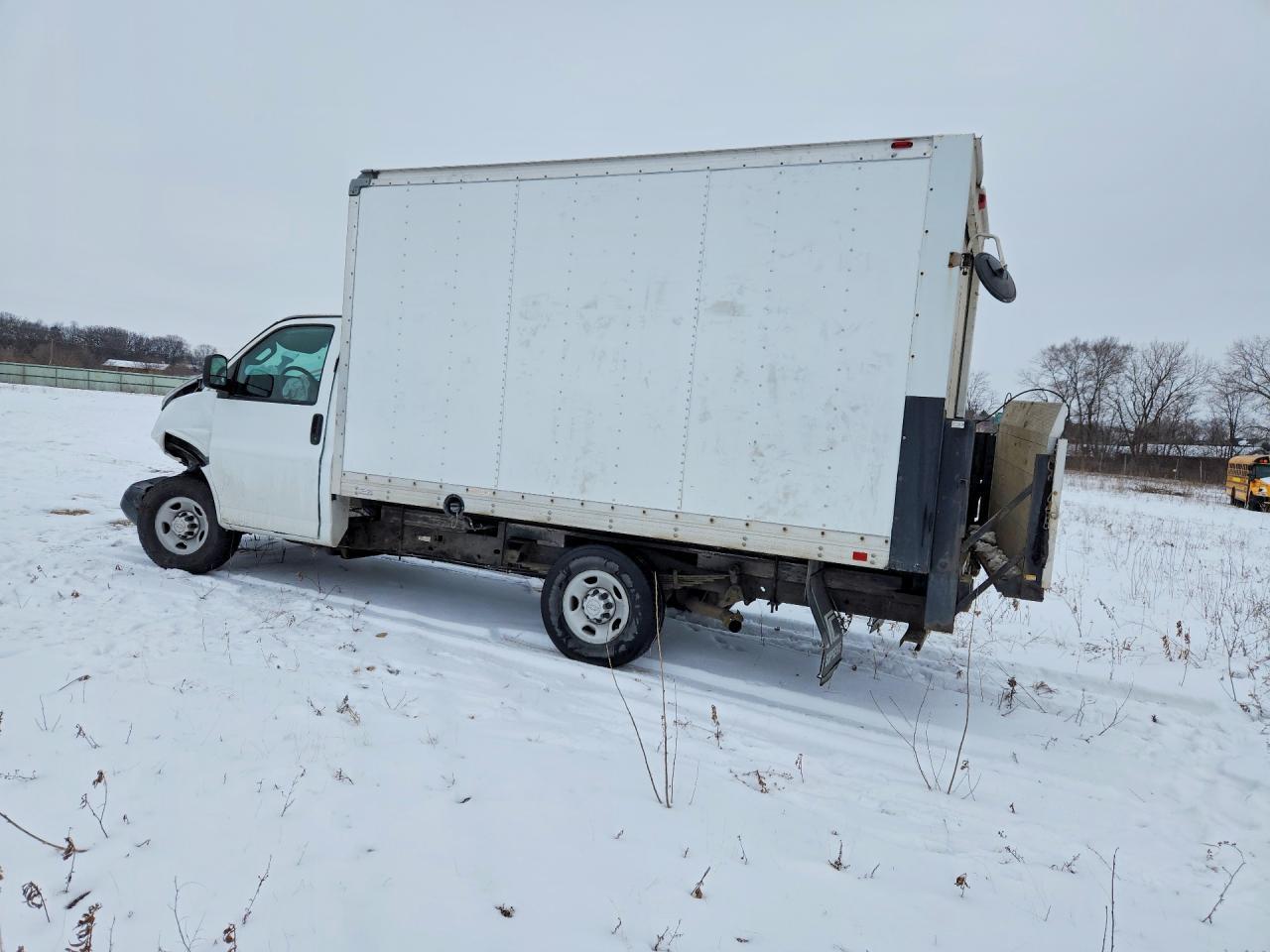 2016 Chevrolet Express G3500 BOX Truck