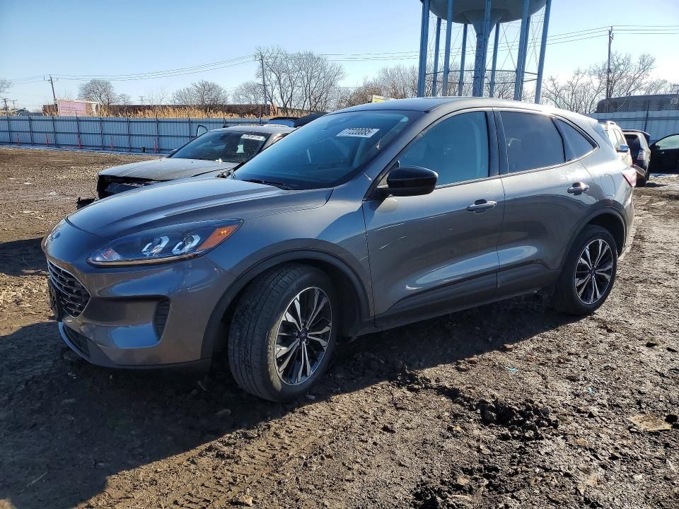 2021 Ford Escape se