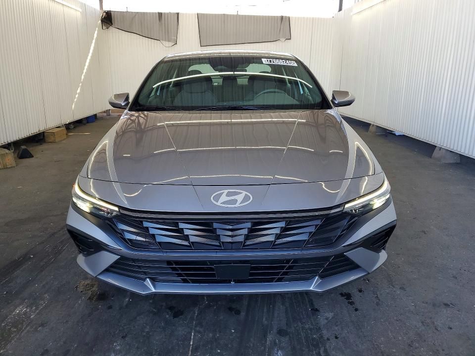 2025 Hyundai Elantra sel