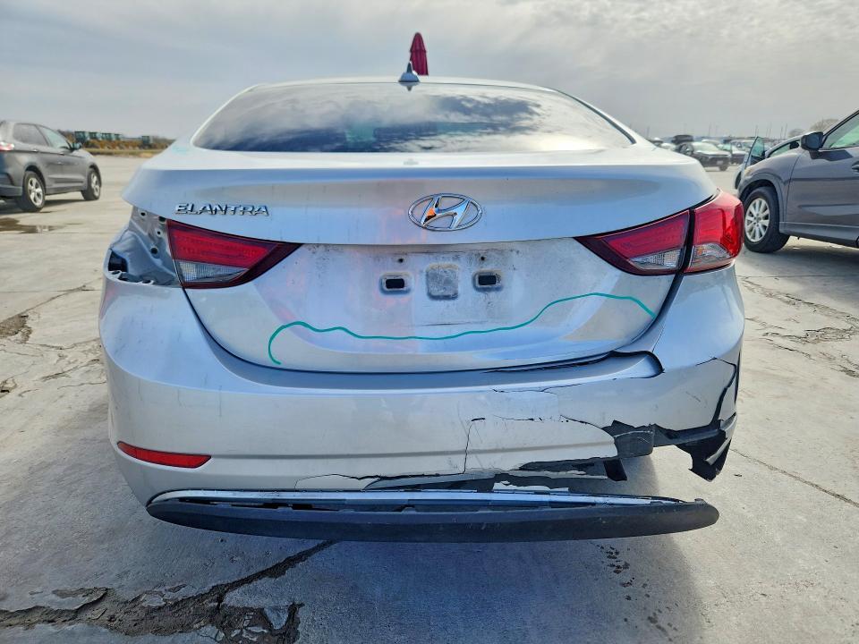 2016 Hyundai Elantra se