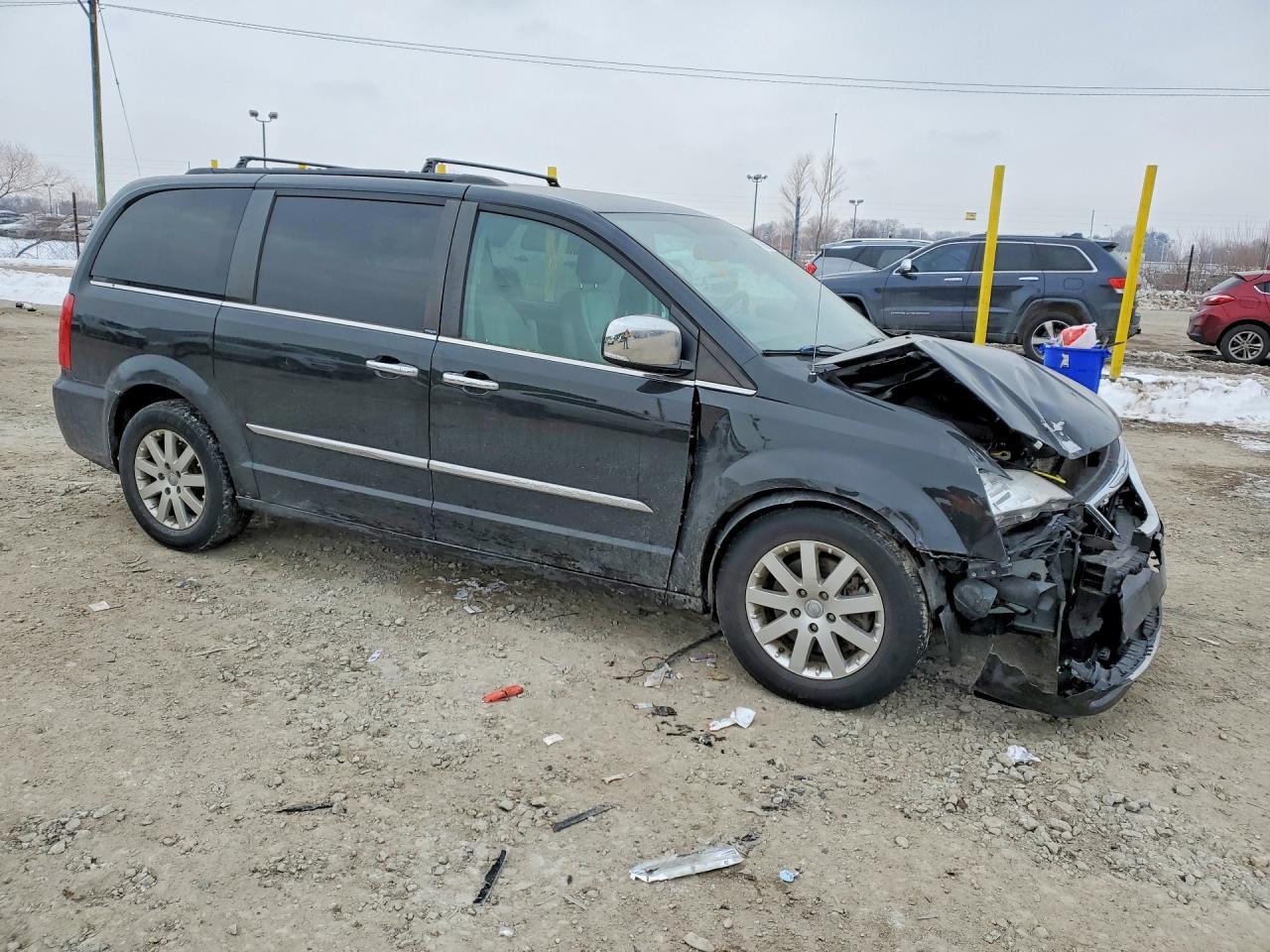 2012 Chrysler Town & Country Touring l