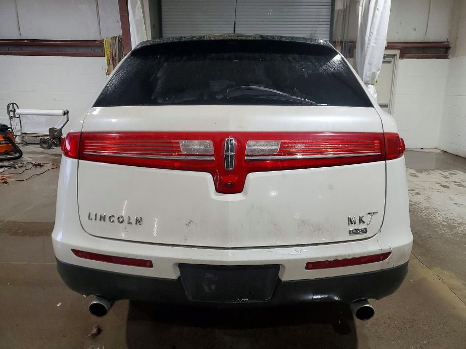 2011 Lincoln MKT