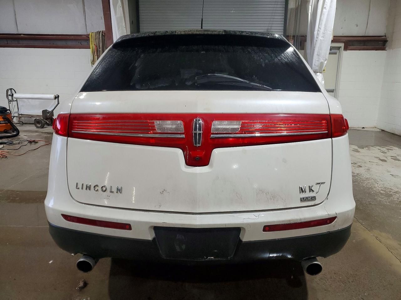 2011 Lincoln MKT