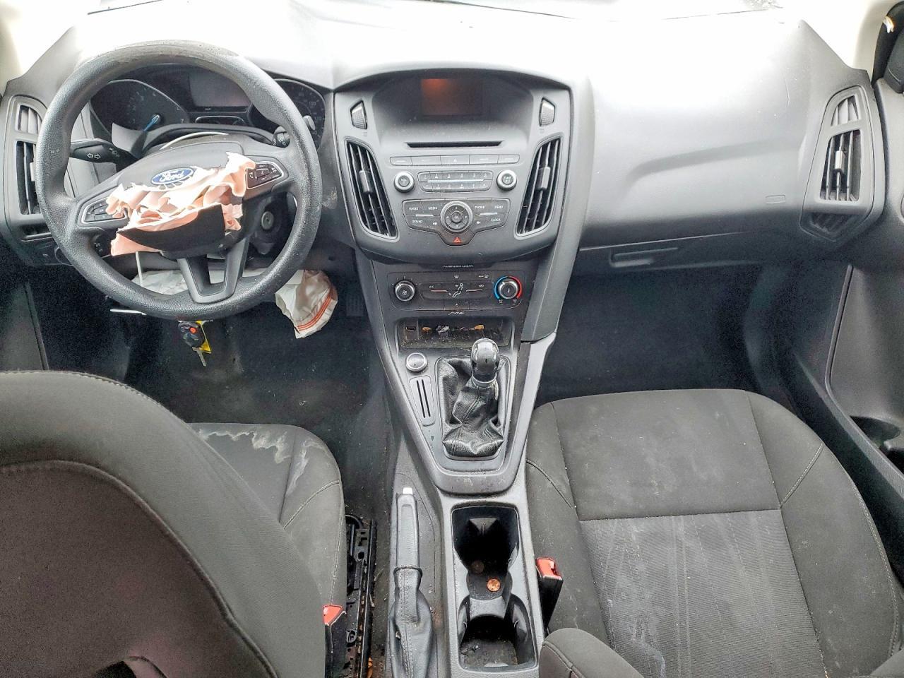 2015 Ford Focus s