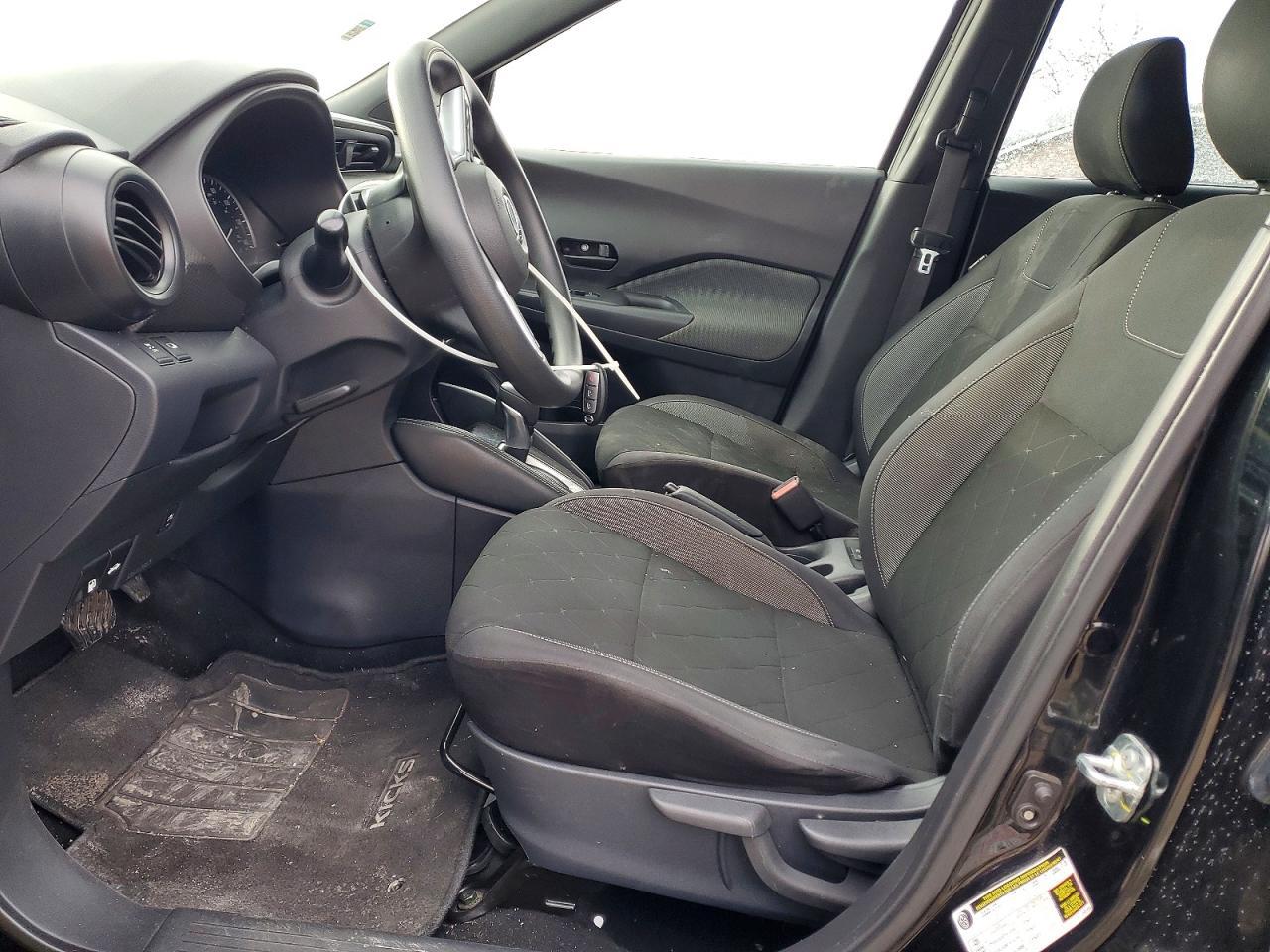 2019 Nissan Kicks s