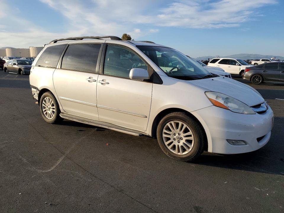 2008 Toyota Sienna xle