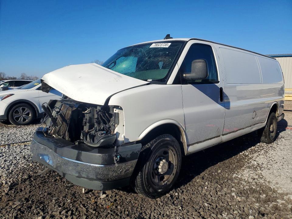 2017 Chevrolet Express Cargo 3500 1