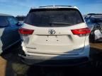 2018 Toyota Highlander se