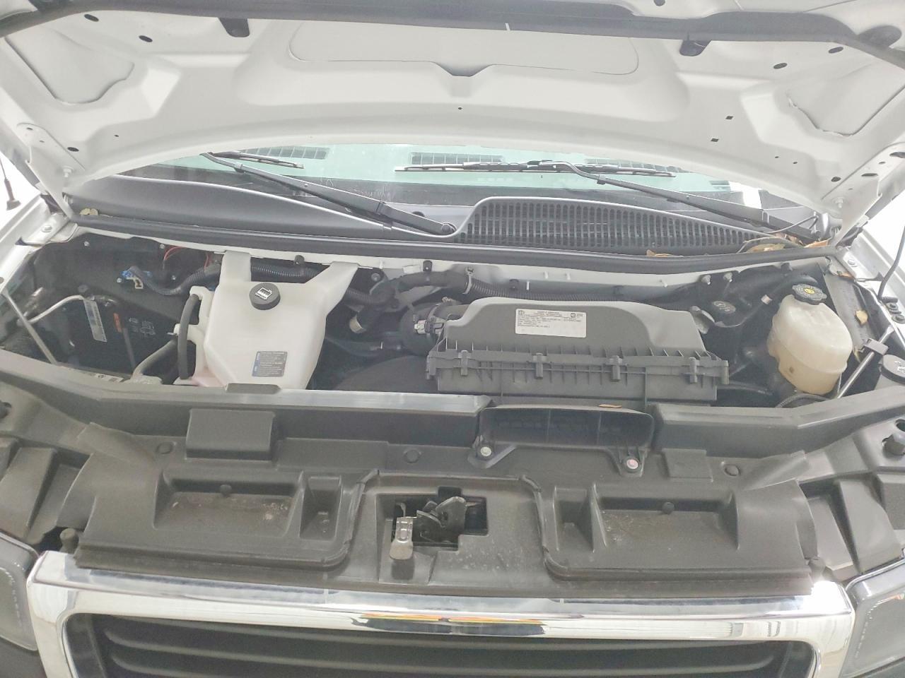 2025 GMC Savana G3500 LT