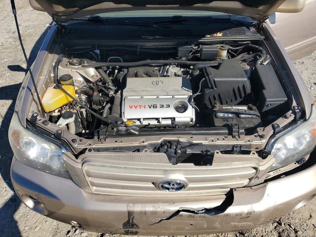2004 Toyota Highlander Base