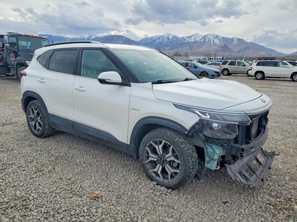 2021 KIA Seltos ex