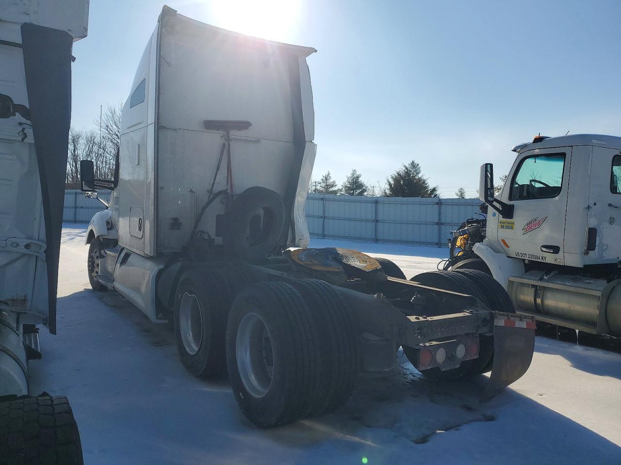2021 Kenworth T680 Semi Truck